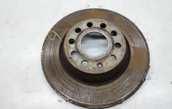Volkswagen PASSAT B7 Rear brake disc