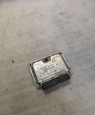 Volkswagen Golf IV Engine control unit/module 038906012K 28SA4028 0281010111