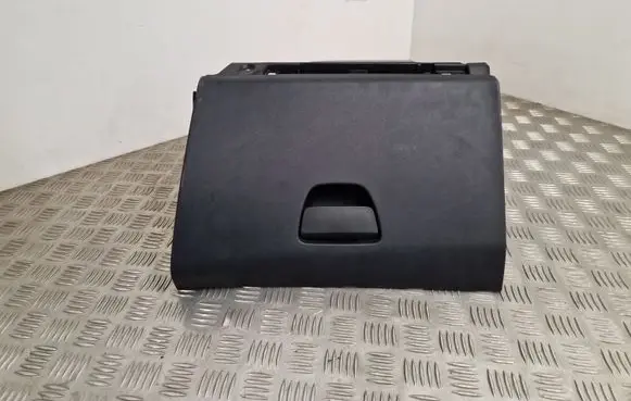 Peugeot 208 Glove box 9673811277