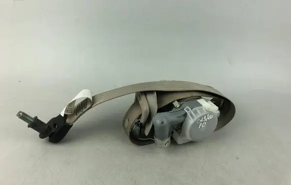 Subaru Outback Front seatbelt 7S1610P