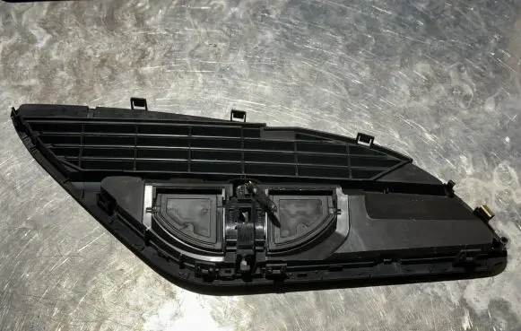 Citroen C5 Dash center air vent grill 9682652877