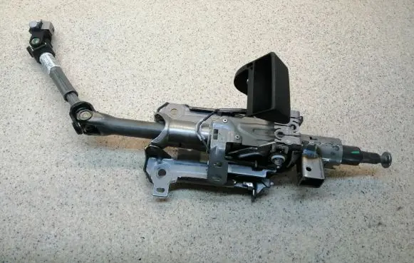 Opel Corsa F Steering wheel axle 9824737580L