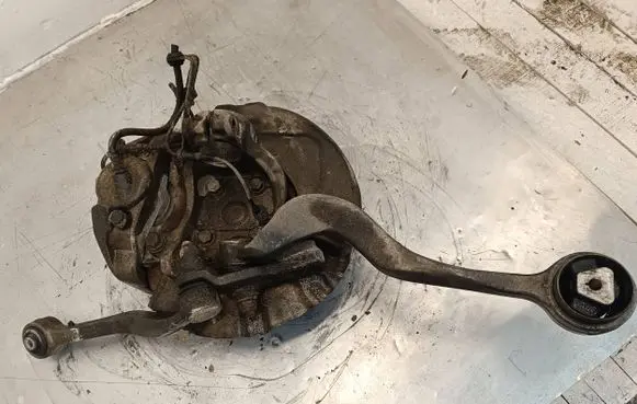 BMW 5 E60 E61 Front wheel hub spindle knuckle