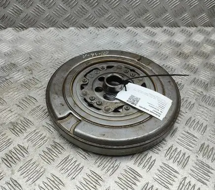 Volkswagen Golf VII Flywheel 04E105266P