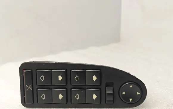 BMW 5 E39 Electric window control switch 8368966 9725 046074