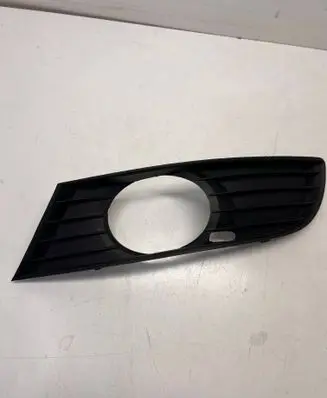 Seat Leon (1M) Front bumper lower grill 1M0853665G