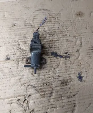 Renault Espace III Vacuum valve 7700402585C