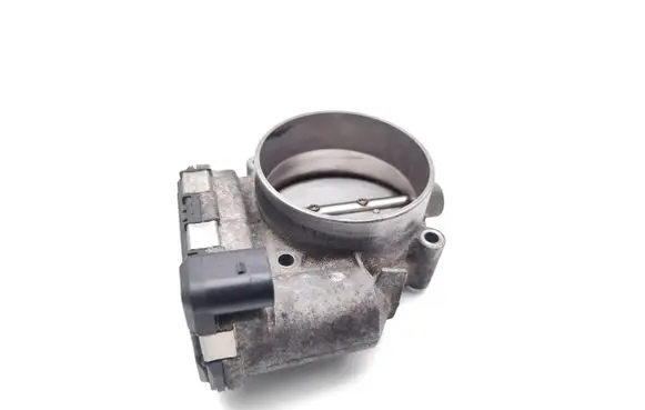 Audi A4 S4 B7 8E 8H Electric throttle body valve 077133062A 0280750047