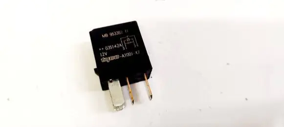 Volvo S40, V40 Other relay MB953382 V23074