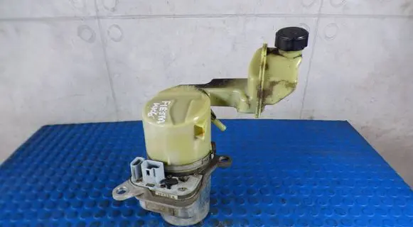 Ford Fiesta Power steering pump 5S613K514AG