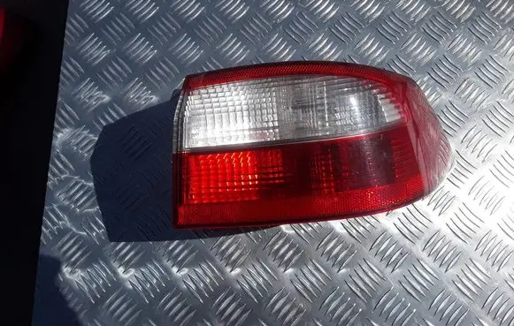 Renault Laguna II Rear/tail lights 8200002474