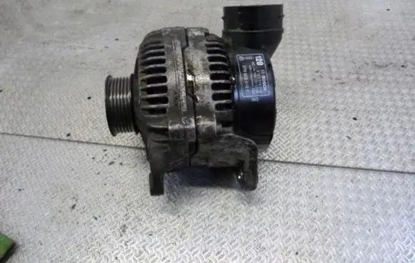 Audi A6 S6 C5 4B Generator/alternator 0123510014
