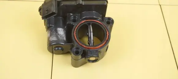 Renault Trafic III (X82) Throttle body valve H8201374868 28SP3