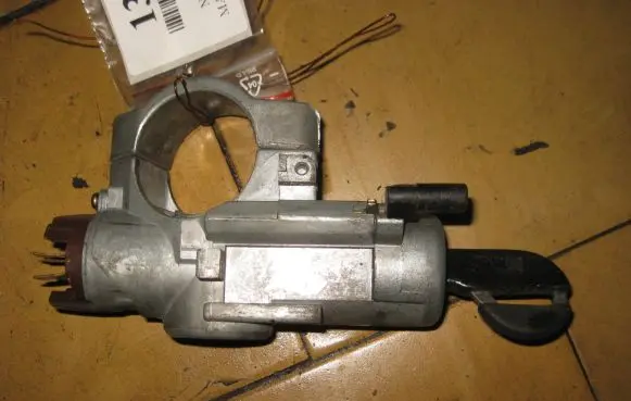 Nissan Prairie Ignition lock