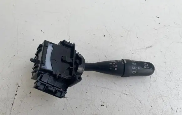 Suzuki SX4 Wiper control stalk 9515X
