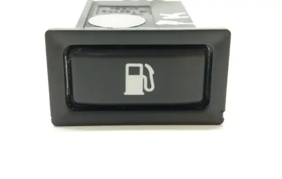 Toyota Avensis T250 Fuel tank opening switch 156795 5660G56