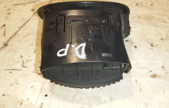 Mercedes-Benz A W168 Dashboard side air vent grill/cover trim 438600