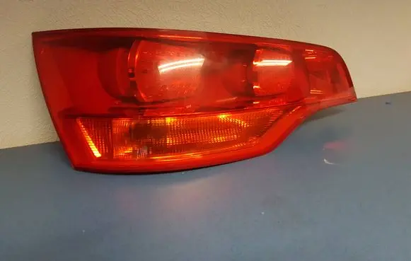 Audi Q7 4L Rear/tail lights 4L0945093 027330102