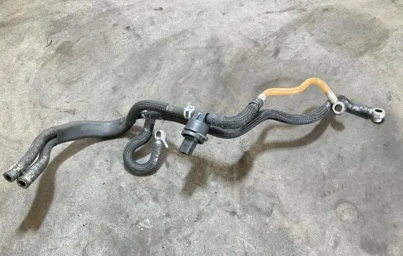 Audi A5 8T 8F Fuel main line pipe