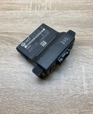 Volkswagen PASSAT B6 Gateway control module 3C0907530L 3C0907951