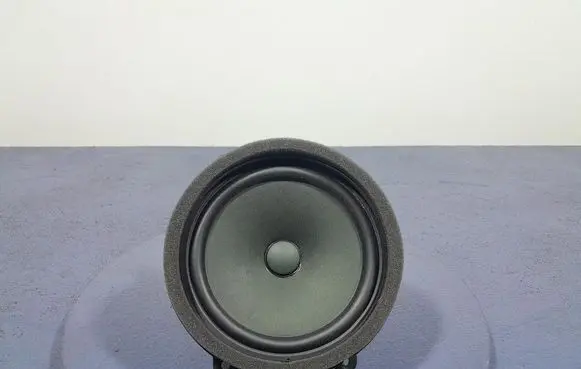 Volvo XC90 Subwoofer speaker 31350425