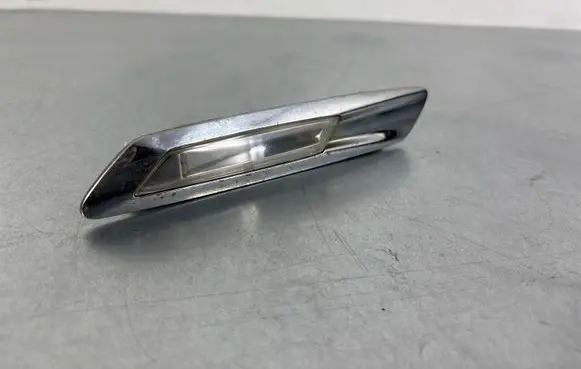 BMW 5 F10 F11 Front fender indicator light 7154170