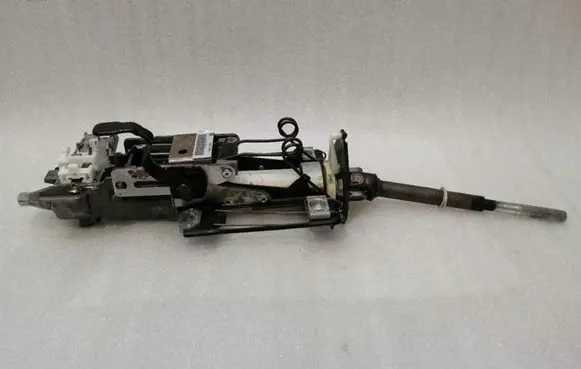 Aston Martin Vantage III Steering wheel axle set 8D333C529AB