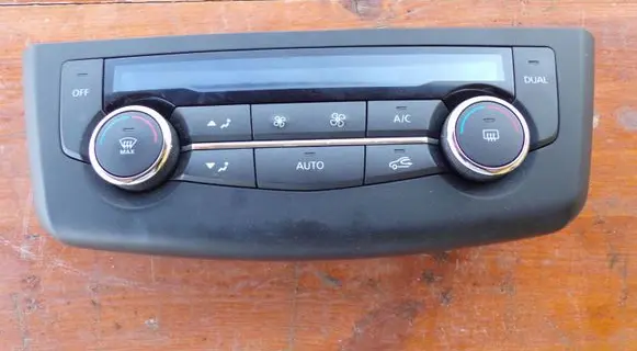 Renault Kadjar Climate control unit 275102210R