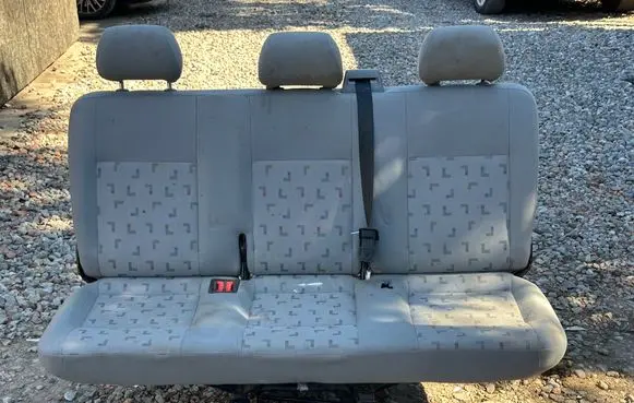 Volkswagen Transporter - Caravelle T5 Second row seats TROJKAVWT5
