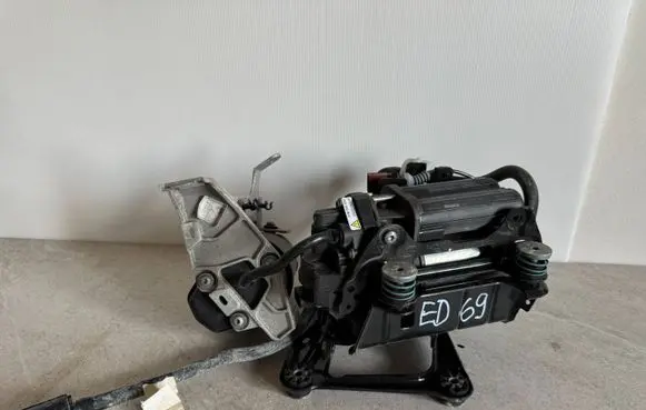 Land Rover Range Rover Sport L461 Air suspension compressor M8E2-3B484-AB-ED69 3C0443025 0031034214A