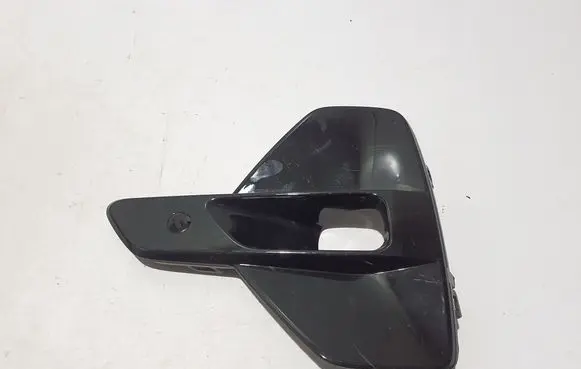 Volvo C40 Front bumper lower grill 32347386