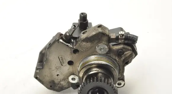 Mercedes-Benz ML W164 Fuel injection high pressure pump A6420103302