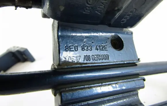 Rear door hinge set