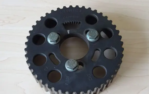 Volkswagen PASSAT B6 Camshaft pulley/ VANOS 038109111E