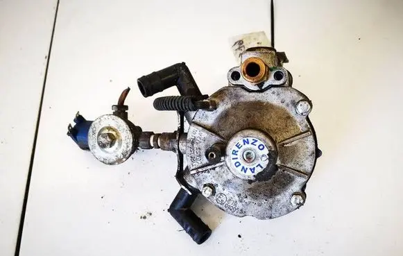 Subaru Legacy LP gas reducer 67r010056