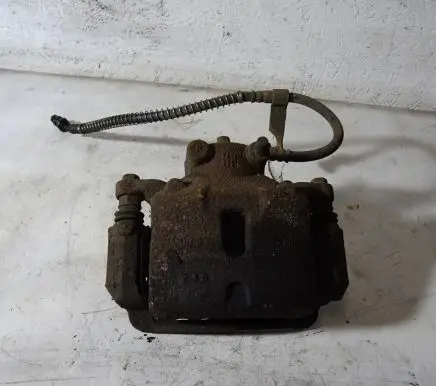 Hyundai i40 Front brake caliper