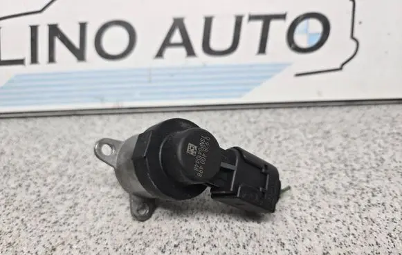 BMW 5 E60 E61 Fuel pressure regulator 0928400498 610490 TRPP0410448