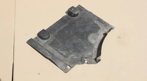 Audi A8 S8 D5 Engine splash shield/under tray 4H0825189