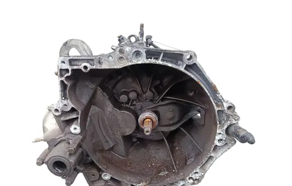 Peugeot Partner Manual 5 speed gearbox 20DP33