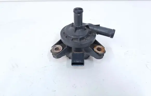Toyota Prius c Electric auxiliary coolant/water pump G904052010