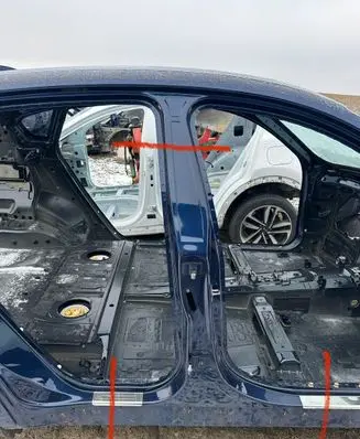 BMW X6 E71 Pillar (middle) 