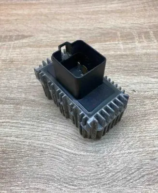Opel Frontera B Glow plug pre-heat relay 09132691