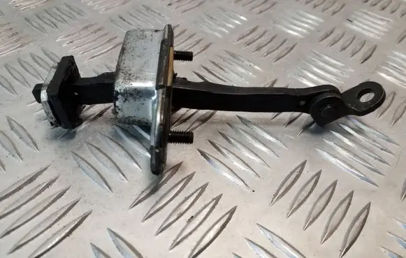 Hyundai ix35 Rear door check strap stopper