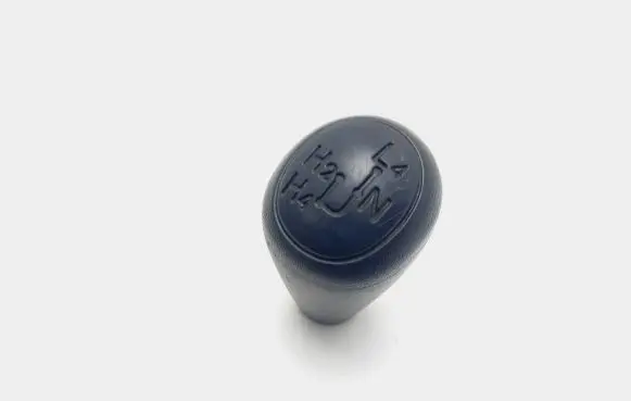 Toyota Hilux (AN10, AN20, AN30) Gear lever shifter trim leather/knob