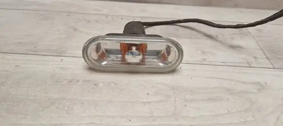 Ford Fiesta Front fender indicator light 