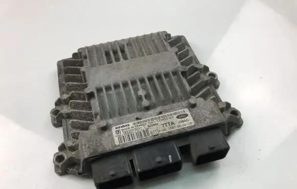 Ford Fiesta Engine control unit/module 7S6112A650EA