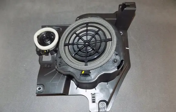 Audi TT TTS RS Mk3 8S Subwoofer speaker 8S0035411A