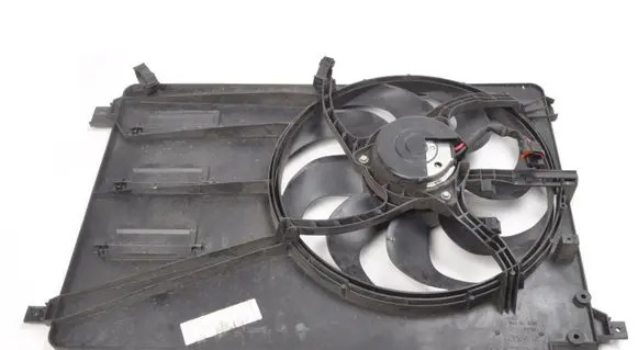 Volvo V40 Electric radiator cooling fan 31368431