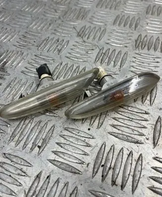 BMW 5 E60 E61 Front fender indicator light 7165742