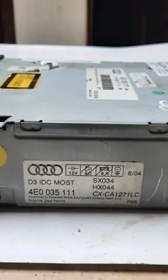 Audi A6 S6 C6 4F CD/DVD changer 4E0035111 4E0910111C